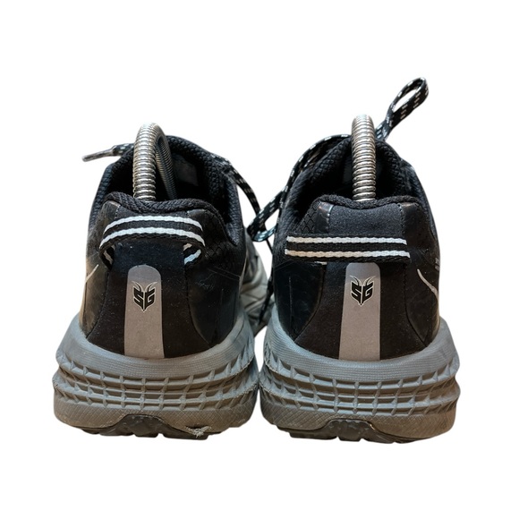 Hoka One One Speedgoat 3 GoreTex Skyshell Waterproof Black Womens Shoes Size 8.5 - Picture 4 of 16